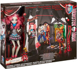 Monster High Freak du Chic Funhouse and Rochelle Goyle Doll Playset