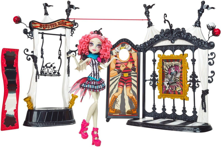 Monster High Freak du Chic Funhouse and Rochelle Goyle Doll Playset